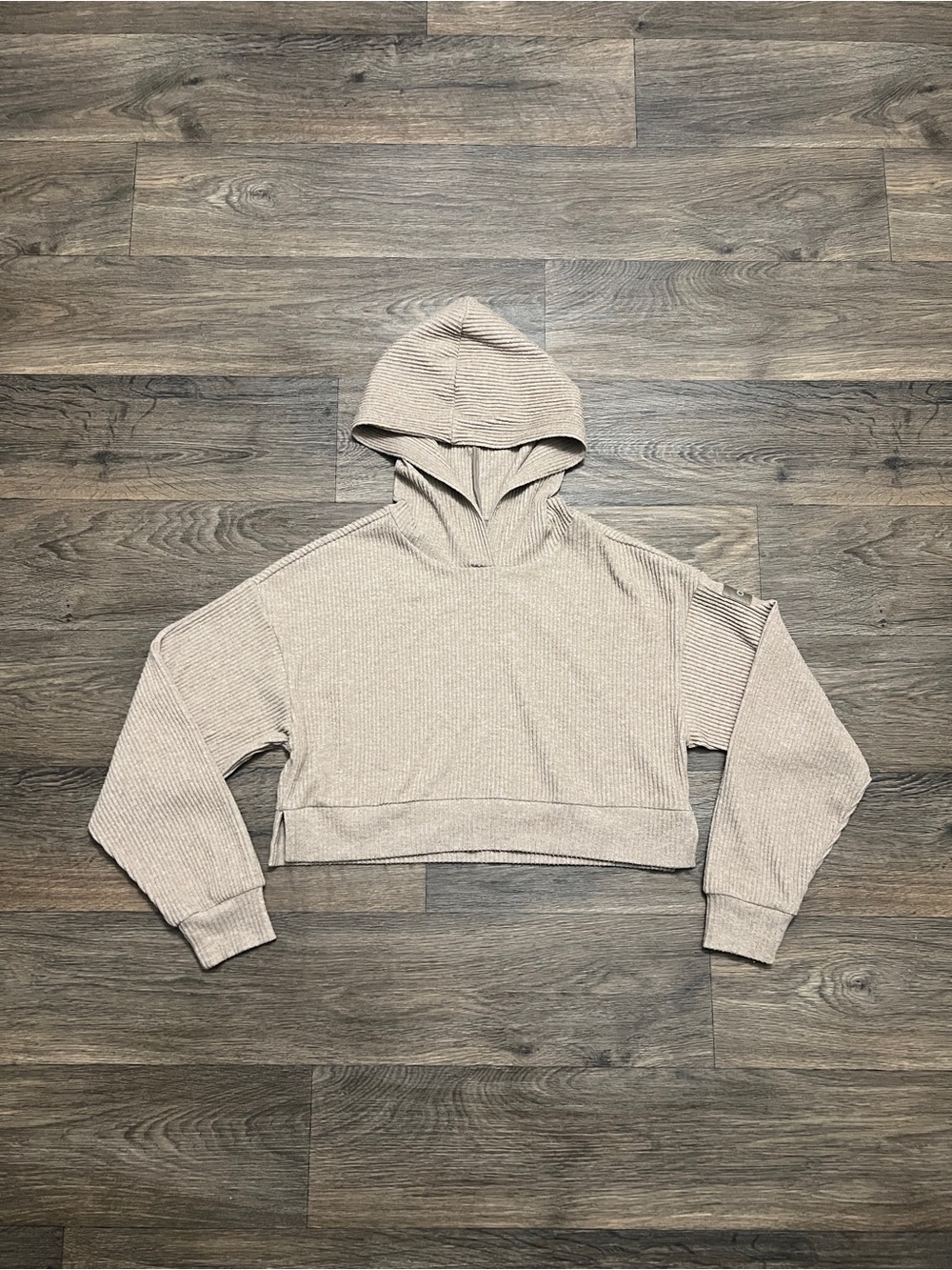 ALO Yoga Muse Hoodie Gravel Heather Long Sleeve Crop Sweatshirt Tan Gym Workout - Picture 6 of 15